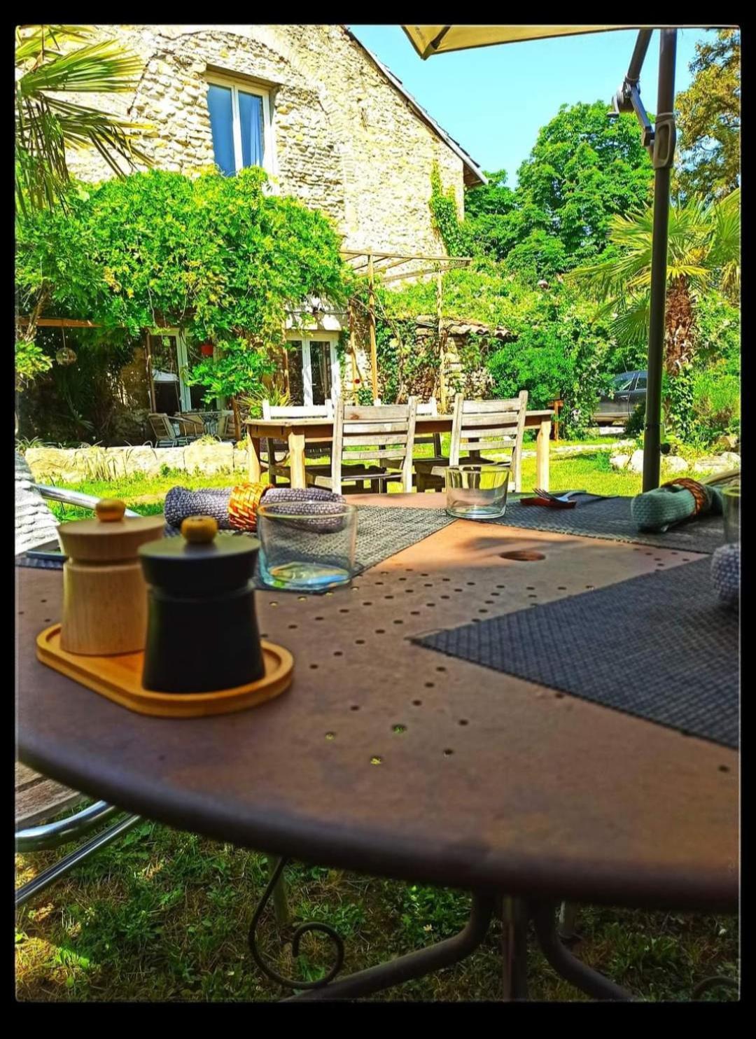 Le Dinanga Bed & Breakfast Léran Eksteriør bilde